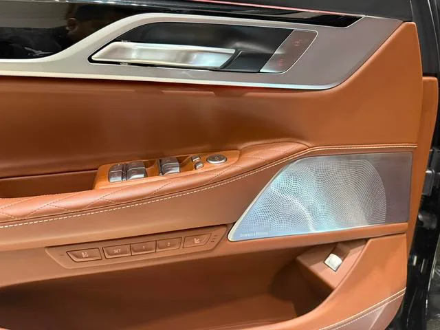 BMW 7 Series 2021 740Li xDrive Type administratif Ensemble de luxe extérieur photo 5 BMW 7 Series 2021 740Li xDrive Type administratif Ensemble de luxe extérieur photo 5
