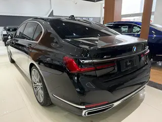 BMW 7 Series 2021 740Li xDrive Type administratif Ensemble de luxe intérieur photo 10 BMW 7 Series 2021 740Li xDrive Type administratif Ensemble de luxe intérieur photo 10
