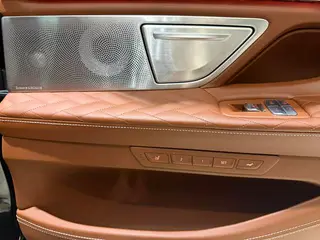 BMW 7 Series 2021 740Li xDrive Type administratif Ensemble de luxe intérieur photo 14 BMW 7 Series 2021 740Li xDrive Type administratif Ensemble de luxe intérieur photo 14