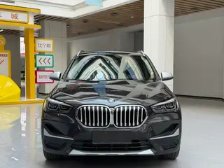 BMW X1 2021 xDrive25Li Premium Class exterior photo 2