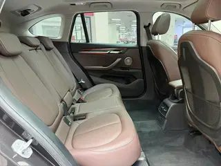 BMW X1 2021 xDrive25Li Premium Class interior photo 16