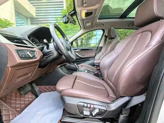 BMW X1 2021 sDrive25Li Leading Type interior photo 6