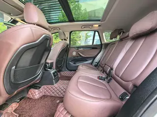 BMW X1 2021 sDrive25Li Leading Type interior photo 7