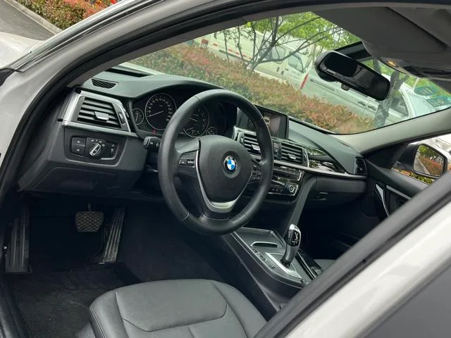 BMW 3 Series 2017 320Li Style tendance intérieur photo 13 BMW 3 Series 2017 320Li Style tendance intérieur photo 13