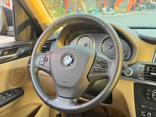 BMW X3 2016 sDrive20i interior photo 13 BMW X3 2016 sDrive20i interior photo 13