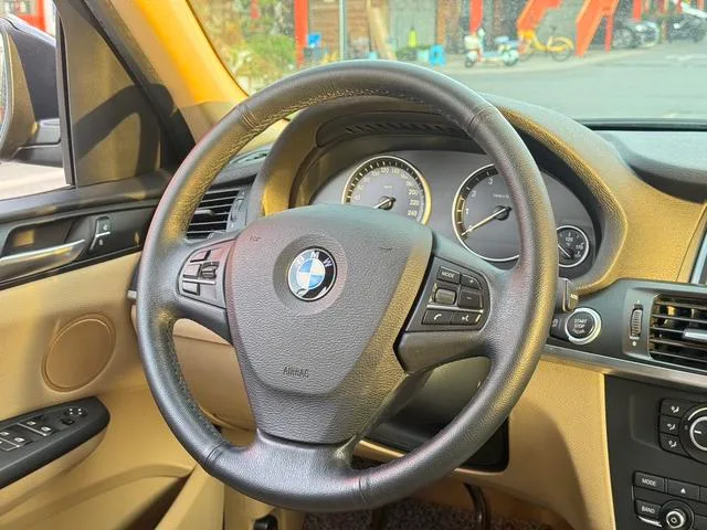 BMW X3 2016 sDrive20i interior photo 13 BMW X3 2016 sDrive20i interior photo 13