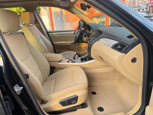 BMW X3 2016 sDrive20i interior photo 17 BMW X3 2016 sDrive20i interior photo 17