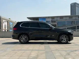 BMW X5 2019 xDrive40i Premium Class M Sports suit exterior photo 4