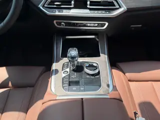 BMW X5 2019 xDrive40i Premium Class M Sports suit interior photo 12