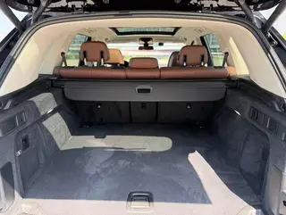 BMW X5 2019 xDrive40i Premium Class M Sports suit interior photo 17