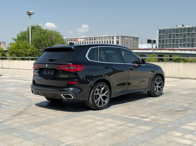 BMW X5 2019 xDrive40i Premium Class M Sports suit interior photo 20