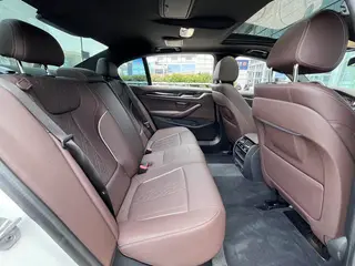BMW 5 Series 2021 525Li M Sports suit exterior photo 7