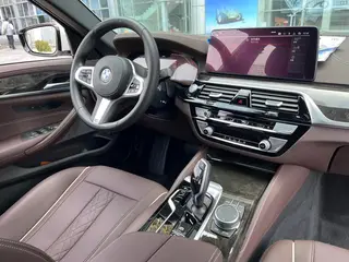 BMW 5 Series 2021 525Li M Sports suit exterior photo 9