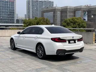BMW 5 Series 2021 525Li M Sports suit interior photo 16