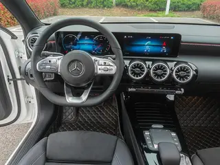 Mercedes-Benz A-Class 2022 Restyling A 200 L Sport Sedan Fashion Edition interior photo 11 Mercedes-Benz A-Class 2022 Restyling A 200 L Sport Sedan Fashion Edition interior photo 11