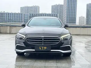 Mercedes-Benz E-Class 2022 E 300 L De lujo Coche exterior foto 2 Mercedes-Benz E-Class 2022 E 300 L De lujo Coche exterior foto 2
