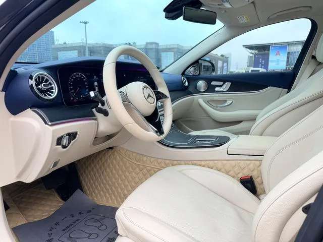 Mercedes-Benz E-Class 2022 E 300 L De lujo Coche interior foto 11 Mercedes-Benz E-Class 2022 E 300 L De lujo Coche interior foto 11