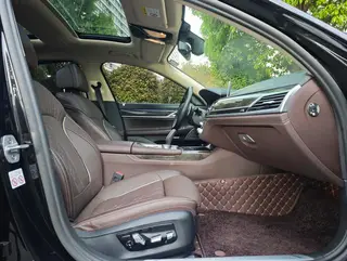 BMW 7 Series 2018 740Li Líder Traje de excelencia exterior foto 7