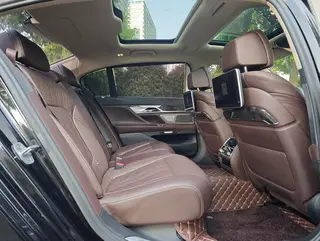 BMW 7 Series 2018 740Li Líder Traje de excelencia exterior foto 8