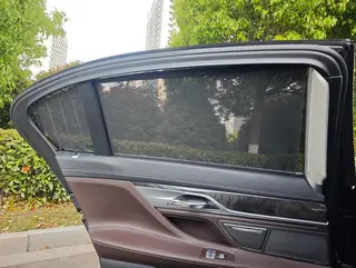 BMW 7 Series 2018 740Li Líder Traje de excelencia interior foto 16