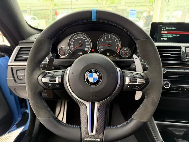 BMW M4 2014 M4 Coupe interior photo 13