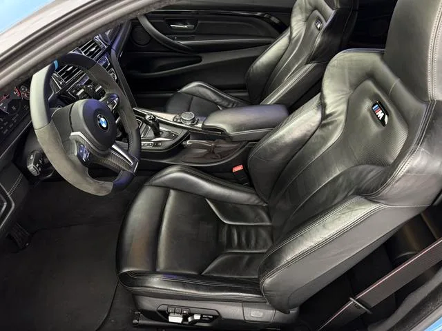 BMW M4 2014 M4 Coupe interior photo 16