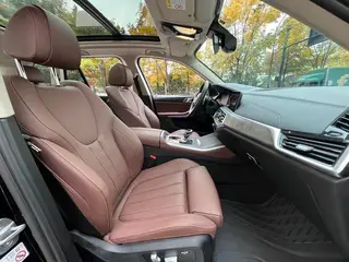 BMW X5 2019 xDrive30i M Sports suit interior photo 11