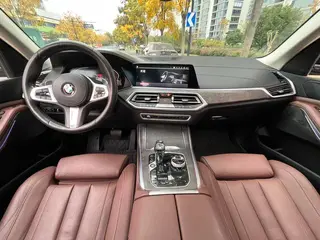 BMW X5 2019 xDrive30i M Sports suit interior photo 12