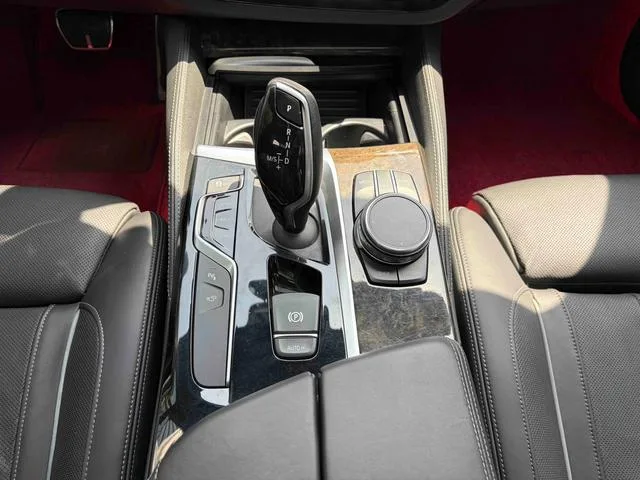 BMW 5 Series 2019 Restyling 530Li Premium Class M Sports suit interior photo 11