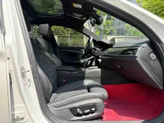 BMW 5 Series 2019 Restyling 530Li Premium Class M Sports suit interior photo 13