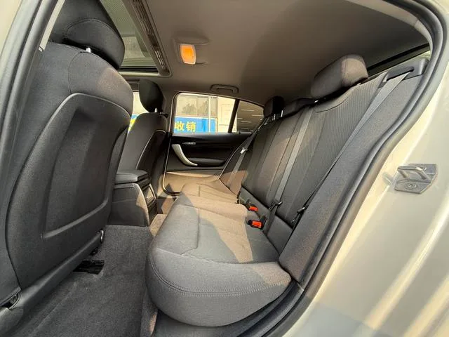 BMW 1 Series (Imported) 2013 Reforma 116i Líder interior foto 17 BMW 1 Series (Imported) 2013 Reforma 116i Líder interior foto 17