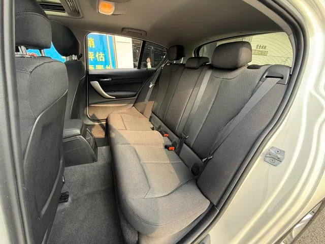 BMW 1 Series (Imported) 2013 Reforma 116i Líder interior foto 18 BMW 1 Series (Imported) 2013 Reforma 116i Líder interior foto 18