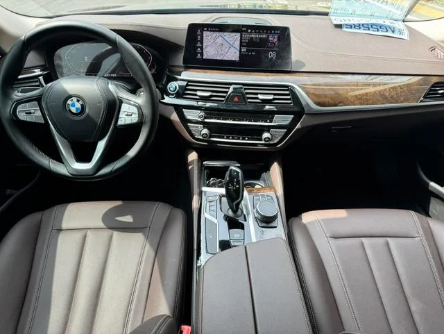 BMW 5 Series 2020 525Li Luxury Set exterior photo 9