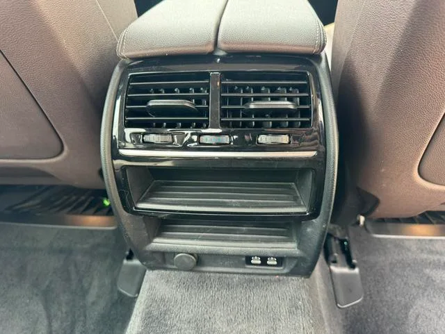 BMW 5 Series 2020 525Li Luxury Set interior photo 17