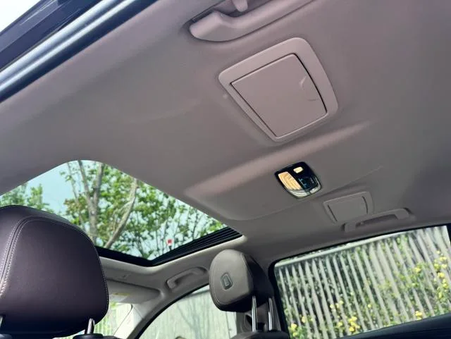 BMW 5 Series 2020 525Li Luxury Set interior photo 19