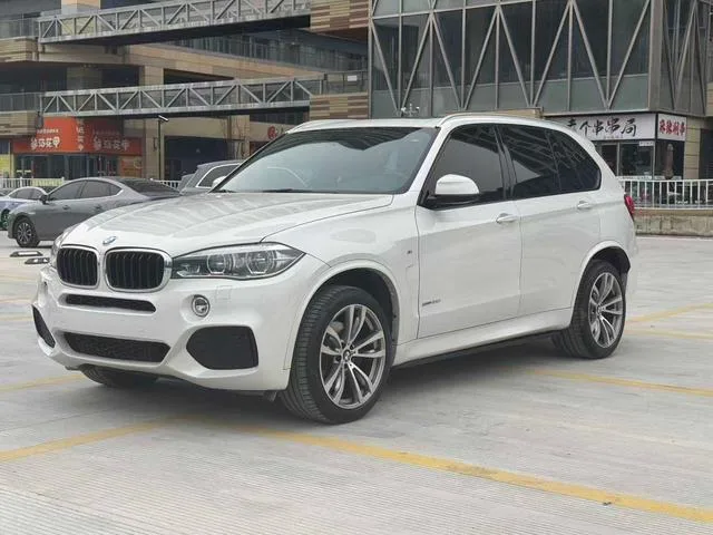 BMW X5 2018 xDrive35i M Modèle de luxe sportif extérieur photo 1 BMW X5 2018 xDrive35i M Modèle de luxe sportif extérieur photo 1