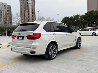BMW X5 2018 xDrive35i M Modèle de luxe sportif intérieur photo 7 BMW X5 2018 xDrive35i M Modèle de luxe sportif intérieur photo 7