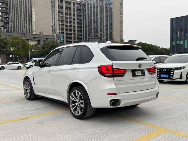 BMW X5 2018 xDrive35i M Modèle de luxe sportif intérieur photo 9 BMW X5 2018 xDrive35i M Modèle de luxe sportif intérieur photo 9
