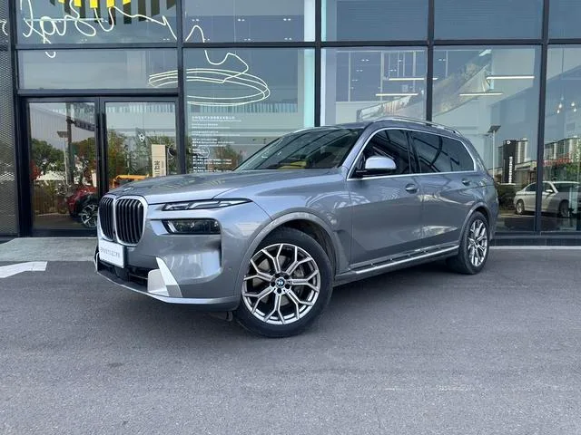BMW X7 2023 xDrive40i Leading Luxury Set exterior photo 1 BMW X7 2023 xDrive40i Leading Luxury Set exterior photo 1