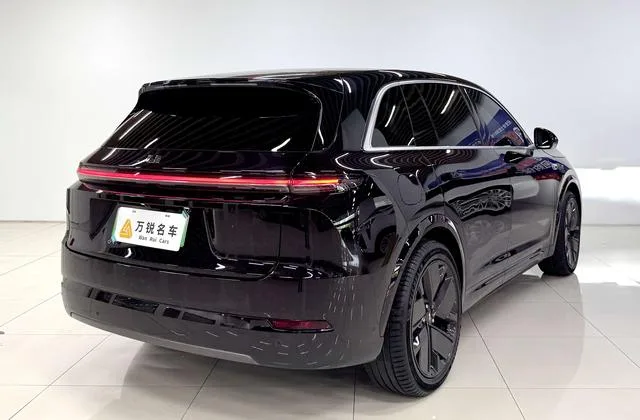 Li Auto L7 2025 Ultra Smart Rejuvenation New Edition exterior photo 3