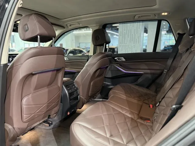 BMW X5 2022 Reforma xDrive 30Li M Conjunto deportivo interior foto 9