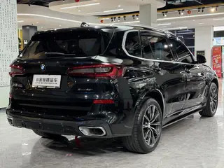 BMW X5 2022 Reforma xDrive 30Li M Conjunto deportivo interior foto 14