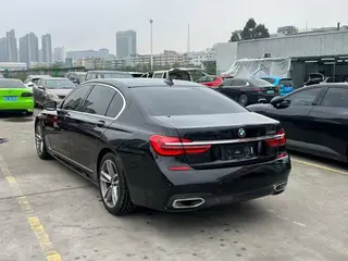 BMW 7 Series 2018 730Li Leader M Ensemble de sport intérieur photo 7