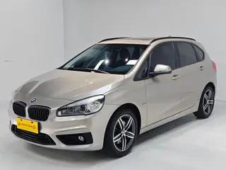 BMW 2 Series Touring 2016 218i Ensemble de conception de mouvement