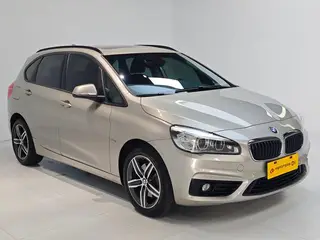 BMW 2 Series Touring 2016 218i Traje de diseño deportivo exterior foto 3 BMW 2 Series Touring 2016 218i Traje de diseño deportivo exterior foto 3