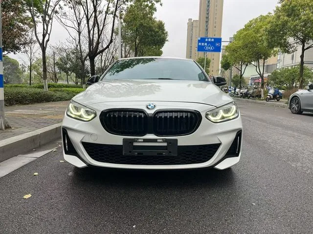 BMW 1 Series 2021 125i M Спортивные ночные издания экстерьер фото 2