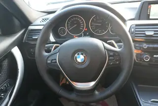 BMW 3 Series 2017 320i M Sportif extérieur photo 6