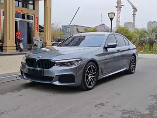 BMW 5 Series 2020 525i M Ensemble de sport