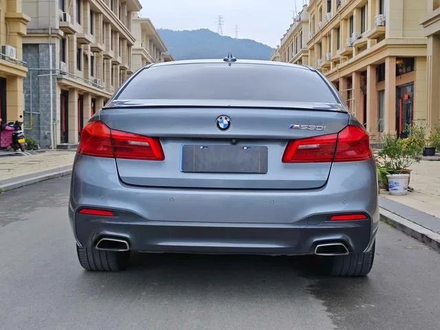 BMW 5 Series 2020 525i M Sports suit exterior photo 5 BMW 5 Series 2020 525i M Sports suit exterior photo 5