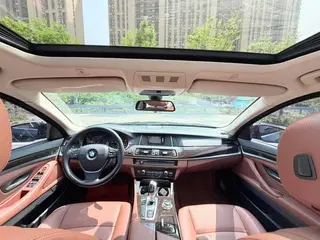 BMW 5 Series 2017 525Li Set de diseño de lujo interior foto 15 BMW 5 Series 2017 525Li Set de diseño de lujo interior foto 15